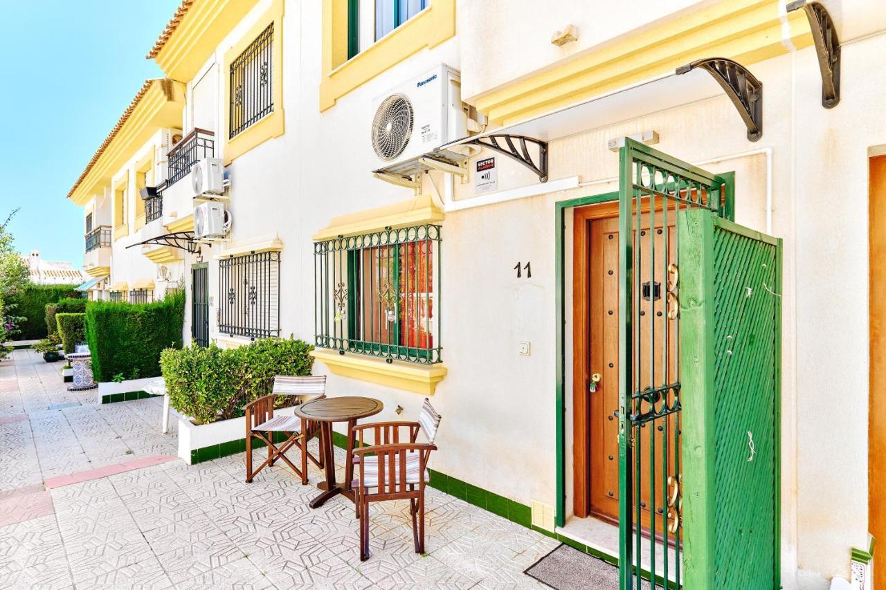 Espanhouse Sonia In La Zenia Playas De Orihuela Dış mekan fotoğraf